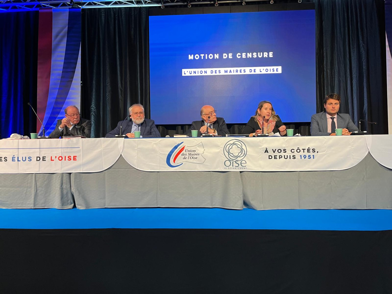 Alain Vasselle, au centre, a rappellé la colère des maires.