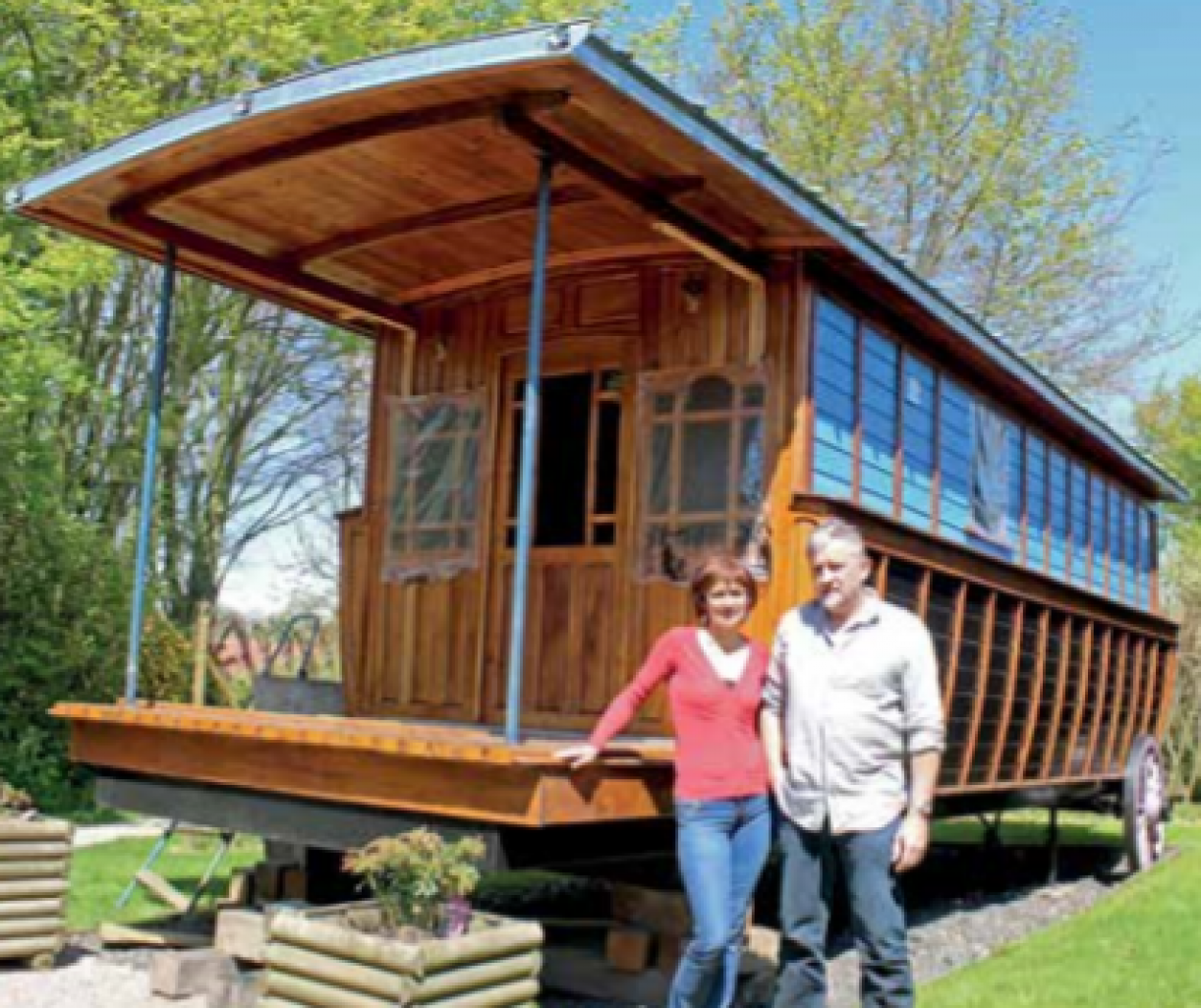 Le couple espère accueillir les premiers touristes très vite.